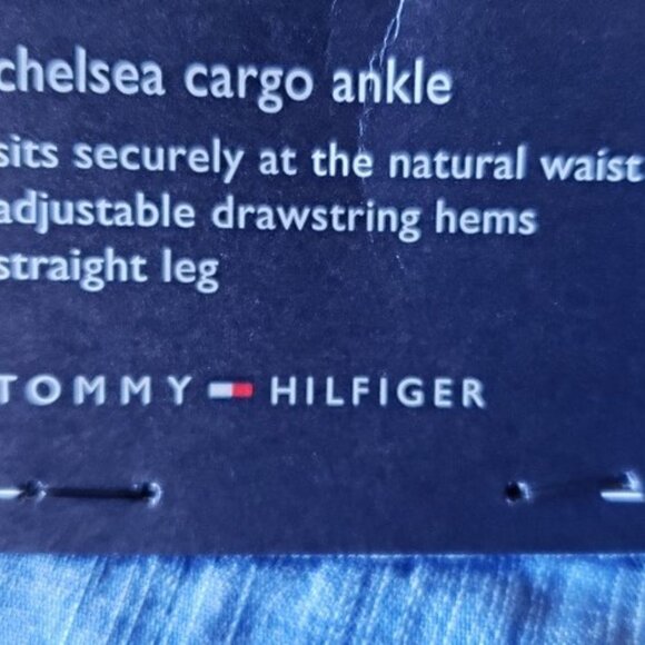 NWT - Tommy Hilfiger Chelsea Cargo Jeans - Size 16W - Picture 8 of 9